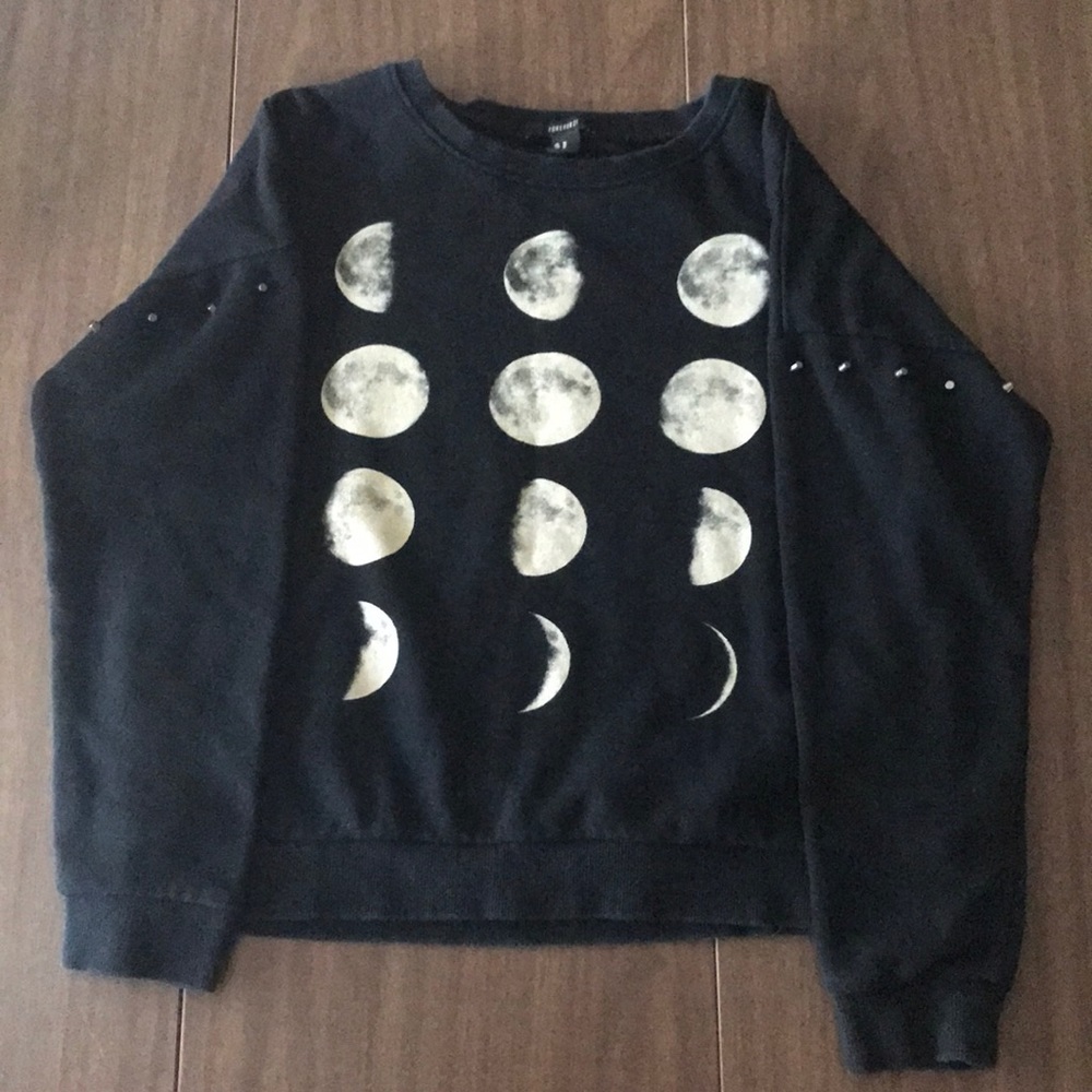 Moon Lind sleeve shirt